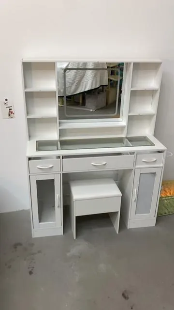 Can’t believe this vanity desk is from TikTok shop 😍✨🔥#vanitymirror #vanity #tiktokshopblackfriday #makeupmirror #tiktokshopcybermonday 