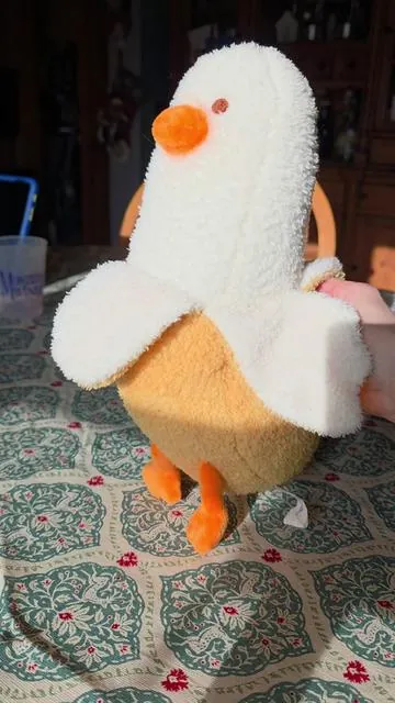 its really a banana duck, but how fun?! #peachcat #banana #duck #chickenbanana #tiktokshopblackfriday 