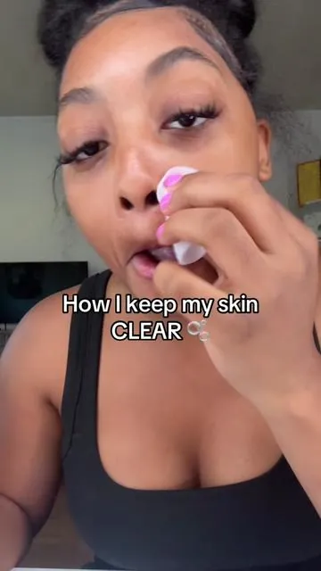 This is the wonders for my dark spots and hyper pigmentation and overall smoothness of my face ♥️🌺 Getting the bundle saves you so much money ##TikTokShopBlackFriday##tiktokshopcybermonday##tonerpads##skincare##darkspots