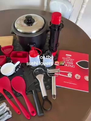 Homemade sushi!? Yes ma’am 🤤🤩  #craftzee #sushimaking #sushimakingkit #homemadesushi #tiktokshopblackfriday 