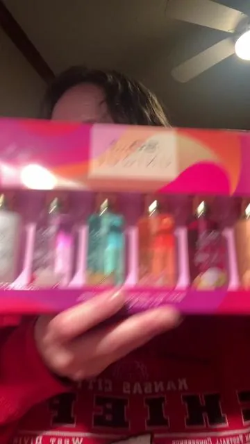 Body mist perfect for gifts. Give the whole set or give individually. #perfume #bodymist #christmas #tiktokshopblackfriday #tiktokshopcybermonday 