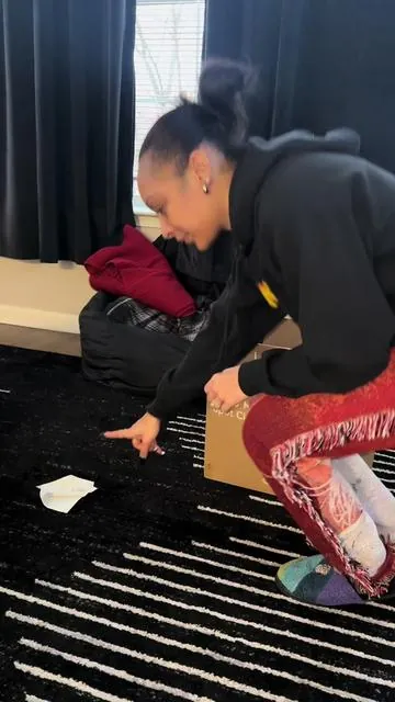 I didn’t know I was gone need this carpet cleaner! Thank God I had it already from TikTok shop! Sucked the stain right up! It also has a steam button to add heat!  🙌🏼🐶 #fyp #foryoupage #review #puppytiktok #clean 