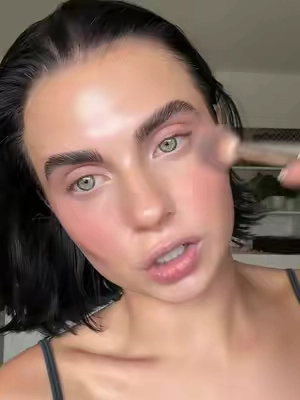 This is viral for a REASON 👏😻 #tiktokshopblackfriday #tiktokshopcreatorpicks #tiktokshopcybermonday #blushstain #cheekstain 