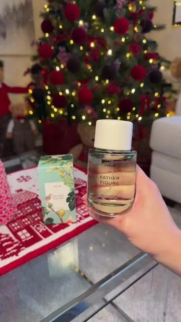 Love that they finally made father figure in a jumbo size @Phlur Fragrances so good #fyp #phlur #phlurfragrance #eaudeparfum #blackfriday 