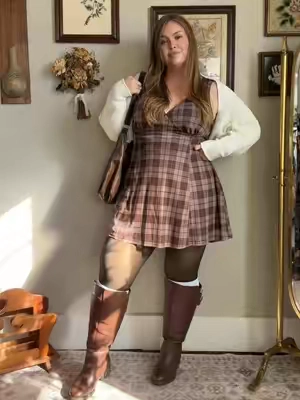 Obsessed with this cutie little plaid mini dress from @ciderusa  14/16, 5’4 wearing the 1x #fallfashion #plussizefashion #curvyfashion #falloutfitinspo #minidress