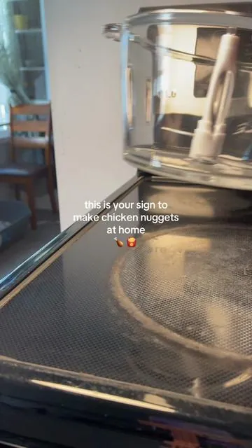 we got chicken nuggets at home 🫶🏼 meat grinder in orange cart 💗🌸  #chickennuggets #nuggets #chickenrecipe #meatgrinder #easyrecipes 