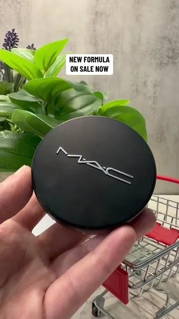 Mac Studio fix foundation on sale now  #tiktokshopblackfriday #tiktokshopcybermonday #beautyandlifestyledeals 