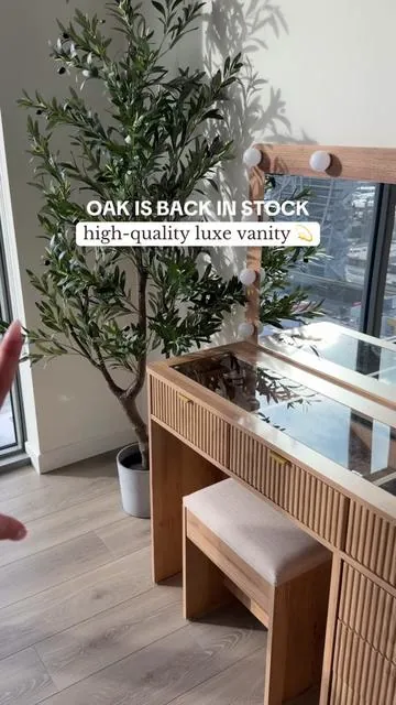 the oak is BACK & I’m so glad it’s just as beautiful in person 🥹🤍💫 the adjustable lights are very useful and I love the stool it comes with! The drawers are super spacious too! I’m excited to finally get this stocked but couldn’t wait to share 🤩 #tiktokshophome #tiktokshopfurniture #tiktokshopblackfriday #tiktokshopcreatorpicks #homestylefinds 