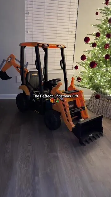 This 4-in-1 JCB Excavator Loader is seriously next-level! @Segmart #excavator #kidschristmasgifts #rideontoys #tiktokshopblackfriday #tiktokshopcybermonday 