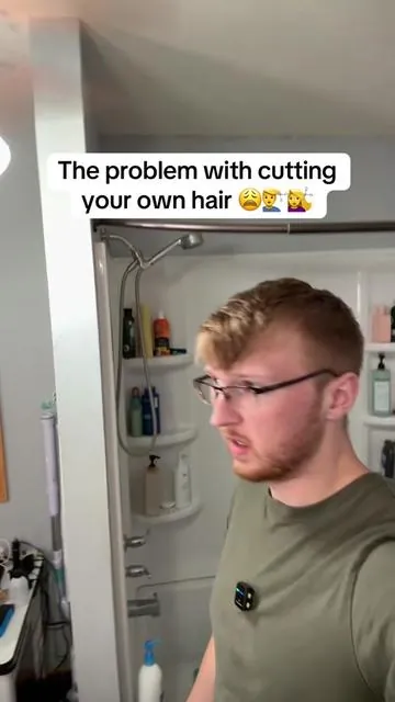 Make cutting your own hair easy with this Folding 3 Way Mirror #3waymirror #haircut #selfhaircut #haircuts #tiktokshopblackfriday 