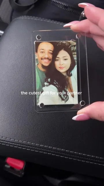 This sun visor clip is the perfect gift for your partner or yourself 🥹 #personalizedgifts #tiktokshopblackfriday #tiktokshopfinds #couple 