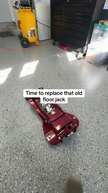 Vevor Electric Hydraulic jack. #carmaintenance #floorjack #carrepair #automotivetools #tiktokshopblackfriday 