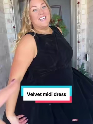 This velvet midi dress is the perfect dress for the holidays and the quality is unreal for the price. True to size #mididress #dresses #velvetdress #tiktokshopblackfriday #tiktokshopcybermonday @CiderCloset 