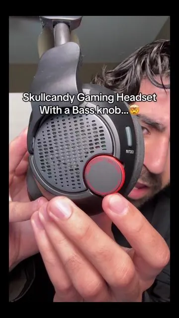 Skullcandy gaming headset with a bass knob… this is the most immersive headset I’ve ever used 😮‍💨 #tiktokshop #christmasgiftideas #blackfridaydeals #headphones #skullcandy 