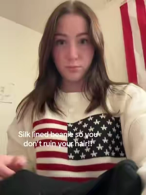 Such a smart idea. #fyp #beanie #winter #silklinedbeanie #viralvideo 