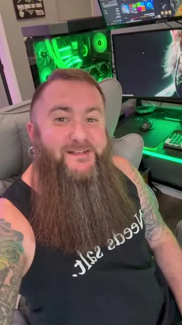 THE BEST COMPUTER CHAIR EVER. If it wasn’t, it wouldn’t still be here!!