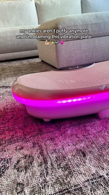 If you’ve been comparing vibration plates… this one wins. 4D movement + board controls + crazy intensity. Hoping it’s still in stock 🤞🏼 @Merach fitness #tiktokshopcreatorpicks #lymphaticdrainage #vibrationplate #TikTokShopCyberMonday #SuperBrandDayBFCM 