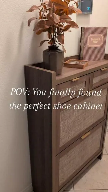 This is by far the nicest shoe cabinet I've ever seen! Takes away the pain of having shoes everywhere while elevating my home 🥲
