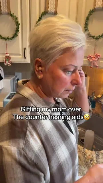 If you or a loved one struggle with hearing loss these are amazing 😊 #hearingaids #hearingloss #giftidea #giftformom 
