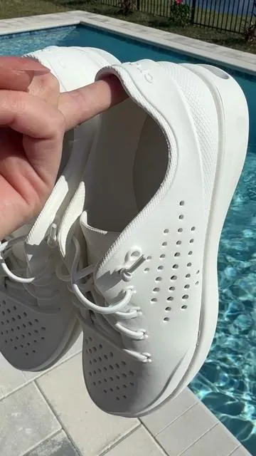 Men’s lightweight sneakers for anyone who wants comfort without the big chunky look. These InMotion sneakers have that soft Crocs feel but in a classic sneaker style, which makes them so easy to wear with anything. #crocs #crocssneakers #tiktokshopcybermonday #tiktokshopcybermonday 