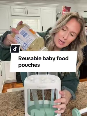 Reusable toddler snack food pouches #babyfood #toddlersnacks #reusablepouches #homemadebabyfood #toddlermomlife 