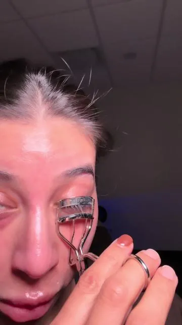Lash serum I use @Grande Cosmetics - Lash Curler that I am using is from @Tweezerman 