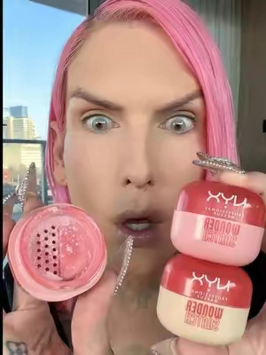 Is the NEW @NYX Professional Makeup Wonder Snatch loose setting powder Jeffree Star Approved®?! 🤯 #makeupreview #jeffreestar #nyxcosmetics #BeautyTok #settingpowder 