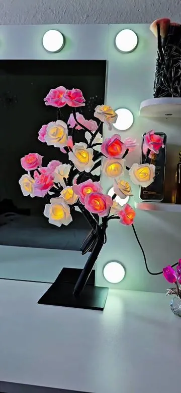 Hermosa lámpara de rosas, ideal para decoración. #roselamp #decoration #tiktokshopcreatorpicks #tiktokshopblackfriday #tiktokshopcybermonday 