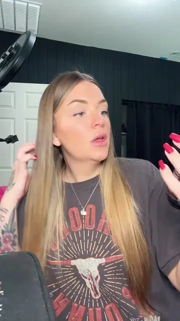 Repair damaged hair in 7 seconds #hair #hairtok #platinumhair #damagedhair 