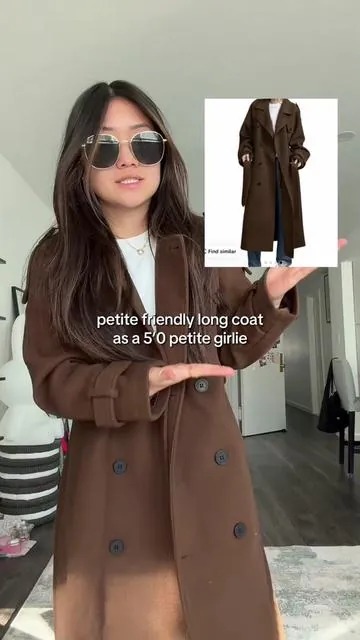 how it looks on the model vs how it looks on me, a 5’0 girlie the brown is def lighter and brighter in person compared to the stock images but I’m not mad about it love a long coat even though I’m short 😌 I’m wearing a size small for reference #petitefashion #longcoat #fallfashion #winterfashion 