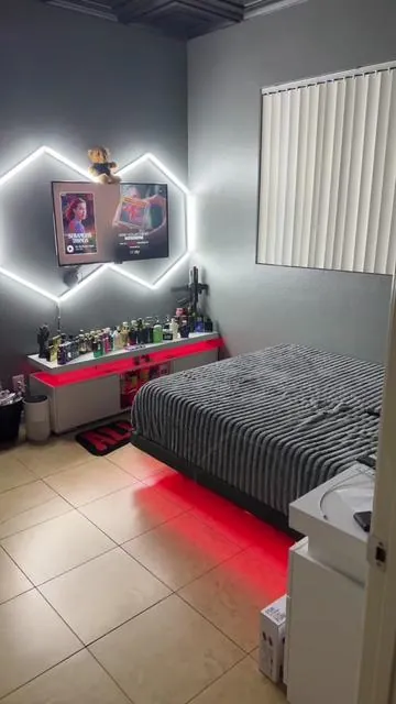 #fyp #bed #bedframe #floatingbedframe #roomdecor 