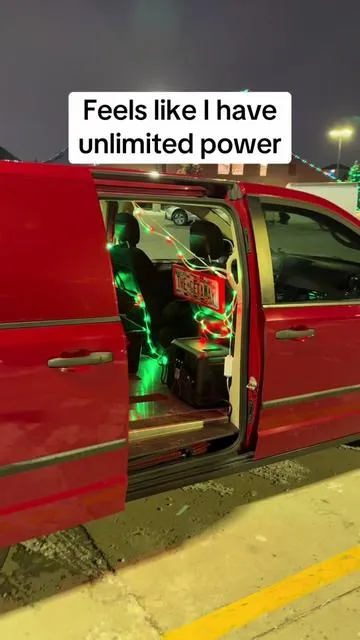 The BLUETTI Elite 200 V2 portable power station is a beast. #camping #tolberscamping #bluetti #portablepowerstation #carcamping 