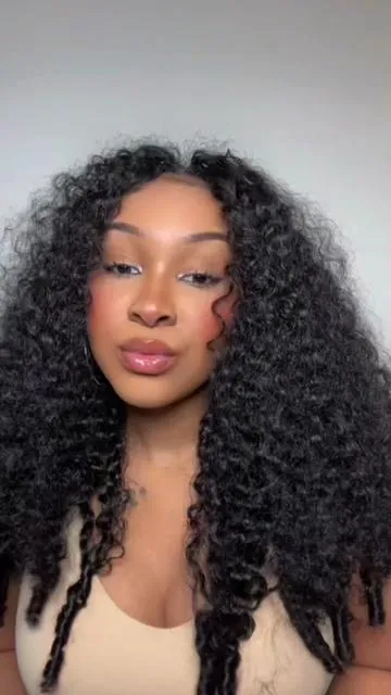 New V-shaped wig, 10 out of 10!!! I love Tahikiehair so much!!@Tahikie Hair Shop  #wiginstall #tiktokshopblackfriday #vpartwig #wigtok #wiginstalltutorial 