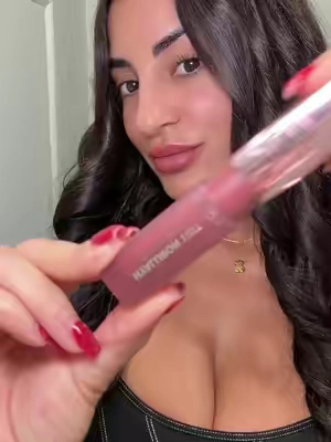 Ahora mismo no hay una tinta que supere esta de @loréal paris usa #lorealparispartner #tiktokshopholidayhaul #liptint #liptintviral #lipstain 