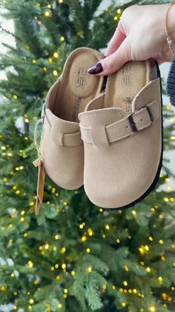 Your sign to get matching clogs with your toddler ☁️🤎 #projectcloudkids #toddlerclogs #miniclogs #toddlerootd #babyootd 