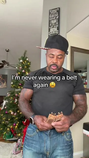 After using these buckle-less belt hooks I’m never wearing a belt again! #TikTokShopHolidayDeals #TikTokShopHolidayHaul #ChristmasGiftIdeas #Belt #GiftForHim 