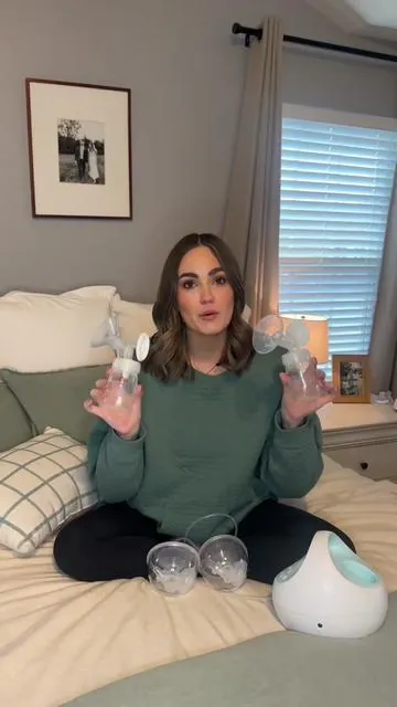Wish I knew about these sooner 🤩all pumping moms NEED these  @Legendairy Milk silicone collection cups 🙌🍼 #momlife #motherhood #parentinghacks #dailymom #breastfeedingtips #pumpinghacks #milkflow #legendairymilkcollectioncups #pumpingroutine 