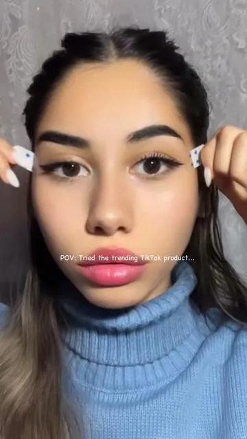 It’s subtle, but you notice 👀 #fyp #SubtleBeauty #FaceLiftTape #BeautyRoutine #TikTokShopHolidayHaul #NaturalEnhancement #TrendingNow #EverydayLook #TikTokMadeMeBuyIt #SelfCare