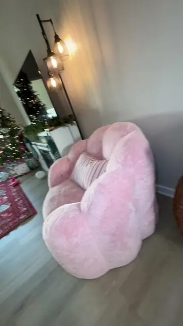 Replying to @Cait does nails the link is right above my name. #beanbagchair #pinkbeanbagchair @MAXYOYO #tiktokshopholidayhaul 