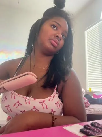 This is my new main yall😻😻😻 #wavytalk #steam #straightener #flatiron #silkpress 