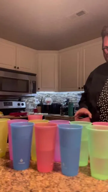 @Manna Hydration HOW DOES IT SOUND! Rainbow tumbler set, reusable, shatter proof, and they sound beautiful 🤩 #clawedjokersellstheworld #clawedjoker #mannahydration #tumbler #titanic 