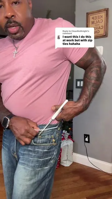 Replying to @CleanRotKnight Get rid of the zips and grab the clips, the Buckle-Less Belt Hooks will be exactly what you need 💯  #TikTokShopHolidayDeals #TikTokShopHolidayHaul #ChristmasGiftIdeas #GiftForHim #Belt 