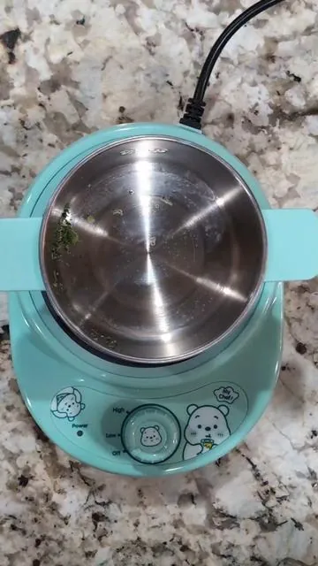 I also use this cooking set to cook small portions of food when I don't want to wash a big pot or pan 😝 #christmasgiftideas #kidsgifts #Montessori #handsonlearning #parenting 