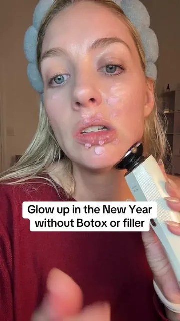 Glow up your face in the new year without Botox or filler with this microcurrent facial sculpting wand This microcurrent wand helps lift, tone, and define your jawline while giving your skin that firm, post-facial glow moms love. Supports circulation, helps reduce morning puffiness, and pairs perfectly with peptides for that clean, sculpted look. Safe for pregnancy + postpartum routines and ideal for women in their 30s targeting aging gracefully through biohacking beauty. Disclaimer: This is my personal experience only and not medical advice. Results vary. #TikTokShopHolidayHaul #INIABFCM #INIA #GlowTogether #newyearnewme 