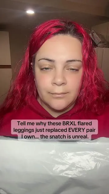 If you’ve been hunting for leggings that actually shape your waist, lift your booty, and still feel comfortable enough to wear all day… these BRXL flared leggings are it. The material smooths your stomach, hugs your curves without squeezing, and the flare makes your legs look a mile long. I’m obsessed — and yes, they hold everything in perfectly. 🔥 #b#brxlleggingsf#flaredleggingst#tummycontrolleggingsb#buttliftleggingsviralluludupe