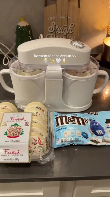 i haven’t ever had homemade ice cream before but wow 🍦 so good and this machine is so affordable ✨  #icecreammaker #homemadeicecream  #icecream #christmasgiftideas #kitchenfinds 