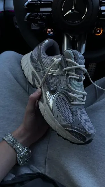 Bro these are so clean🥶❄️ #tiktokshopcreatorpicks #tiktokshopholidayhaul #playboycarti #nikeshoes #v5rnr 