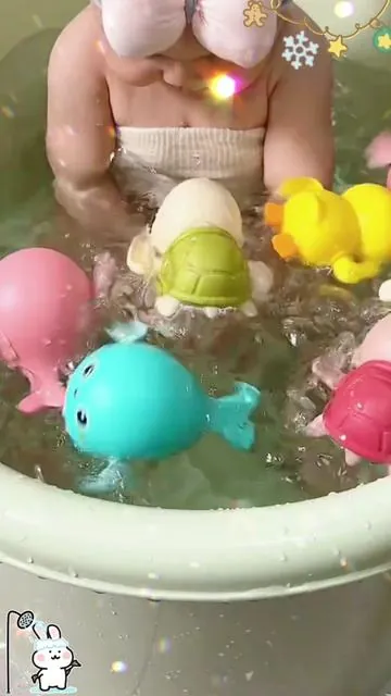 I really want to recommend this bathing toy to you. There are children at home. Children don't like to take a bath. They cry when they take a bath. Be sure to look at this children's bathing toy, so that the baby likes to take a bath. It doesn't cry or make a fuss when taking a bath. And it's super safe. You don't need to plug it in or charge. The most important thing is that the price is really great and cost-effective now! #funs #familytime #toy 