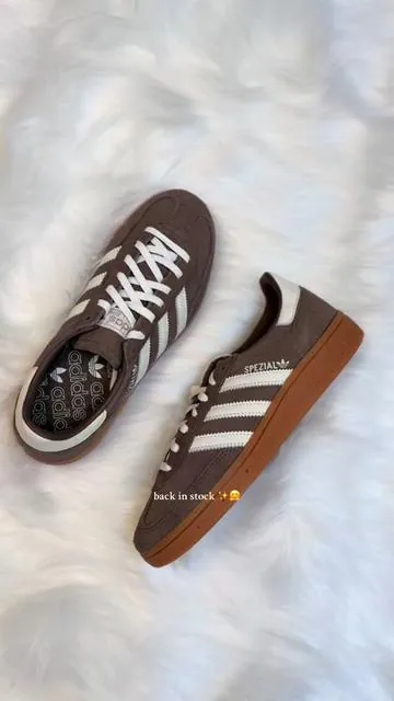 These beauties are gonna go quick! Treat yourself to a pair today 🥰 #tiktokshopholidayhaul #tiktokshopchristmas #adidasspezial #sneakertok 