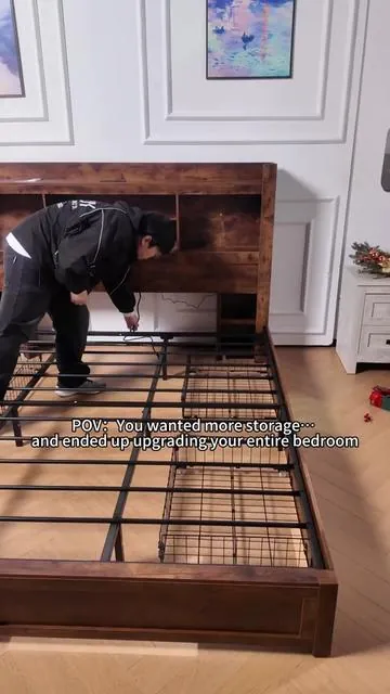 A bookcase headboard, 4 rolling drawers, and 2 detachable side racks?! Every inch becomes storage without losing aesthetic. Plus, outlets + USB + Type-C. Your night routine just leveled up. #bedroommakeover #storagehack #furniturefinds#indoorfurniture #bedframeideas #furniture #tiktokshopholidayhaul